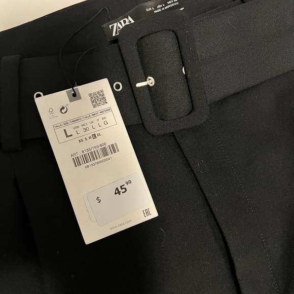 Zara High Rise Dress Shorts, Size Large - Picture 6 of 6